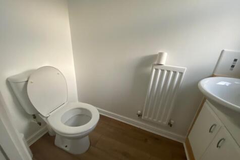 Cloakroom/wc
