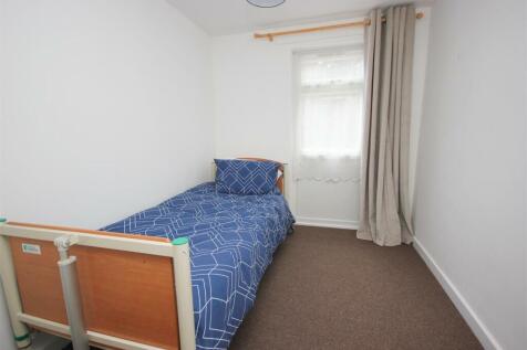 bed 3.JPG