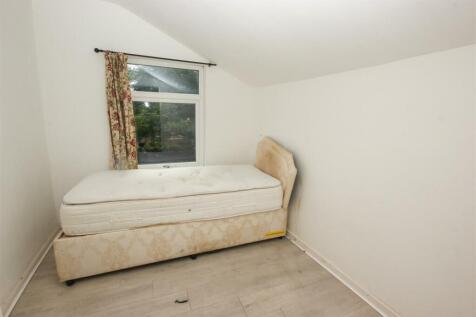 bed 3.jpg