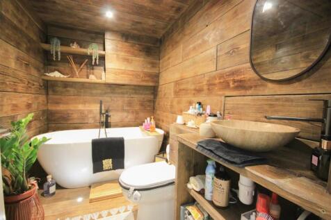 bathroom.JPG