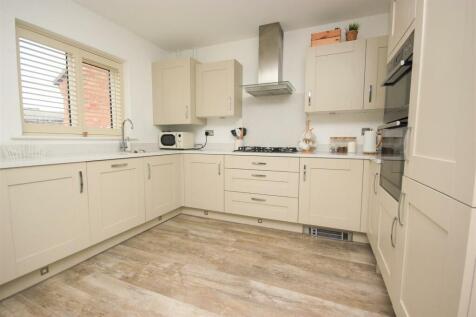 kitchen 1.JPG