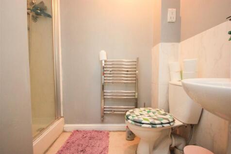 ensuite 2.jpg