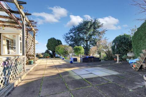 patio 1.JPG