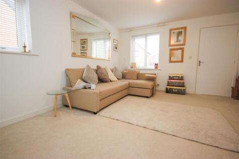 lounge 2..jpg