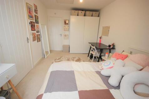 bed 1b..jpg
