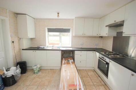 kitchen..jpg