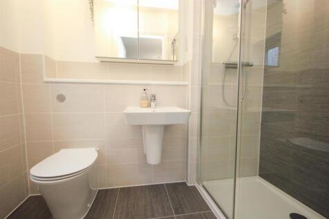 ensuite.JPG