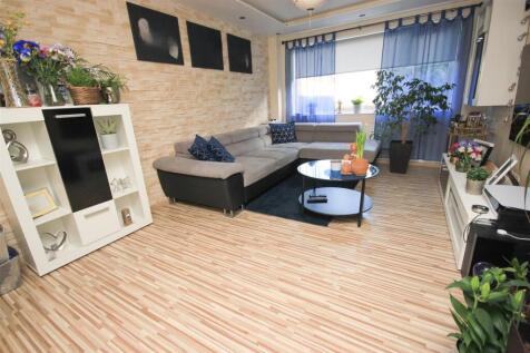 lounge 2.JPG