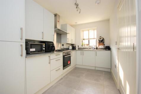 kitchen 1.JPG