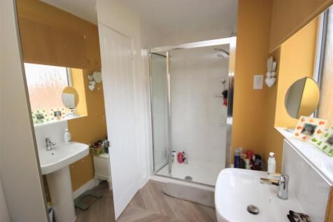 ensuite 2.jpg