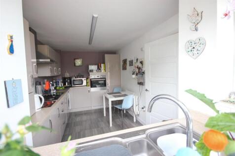 kitchen 1_.jpg