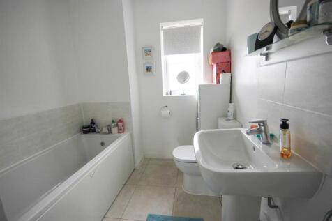 bathroom_.jpg