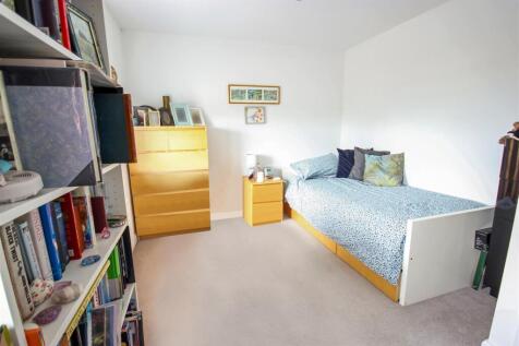 bed 4_.jpg