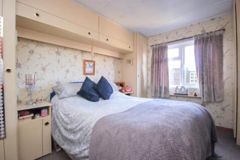 bedroom 1..jpg