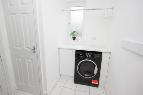 Utility room.JPG