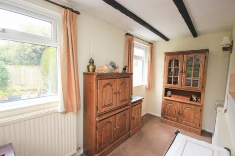 breakfast room..jpg