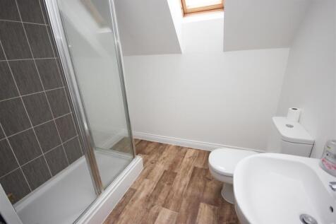 ensuite.jpg