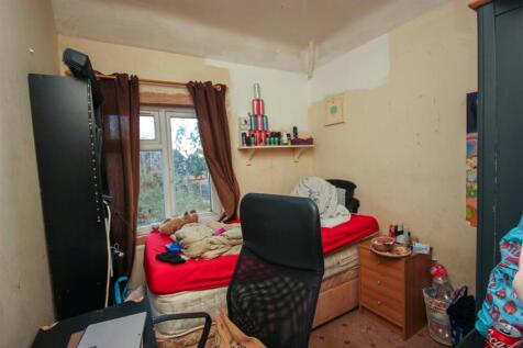 bed 3..jpg