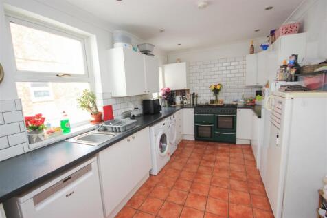 kitchen..jpg