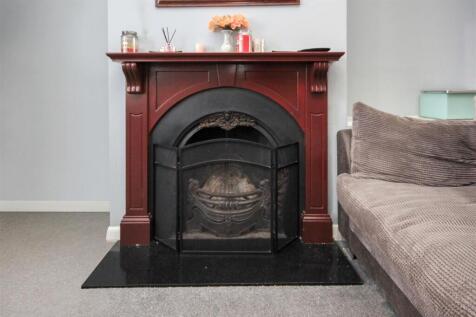fireplace..jpg
