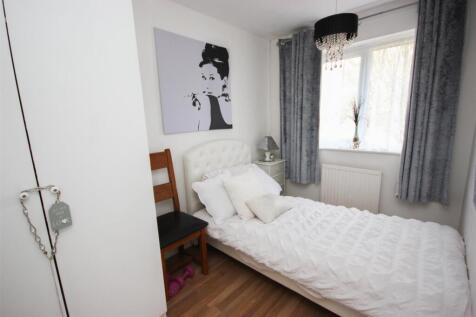 bed 2.JPG