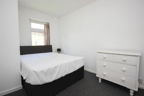 Room 2 Lounge Area 2.JPG
