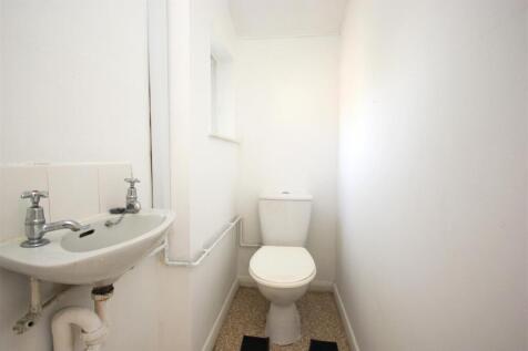 Communal WC.JPG