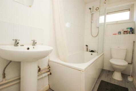 Communal Bathroom.JPG