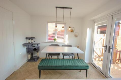 Dining Area.jpg