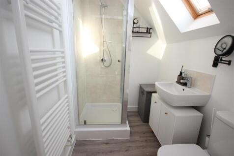 ensuite 1.JPG
