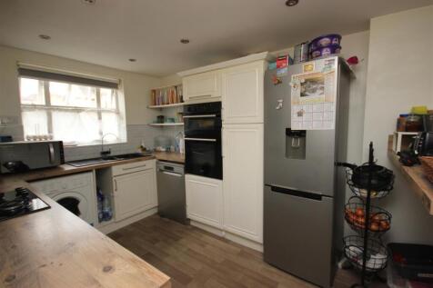 kitchen 2.JPG