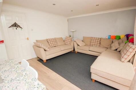 lounge 2.JPG