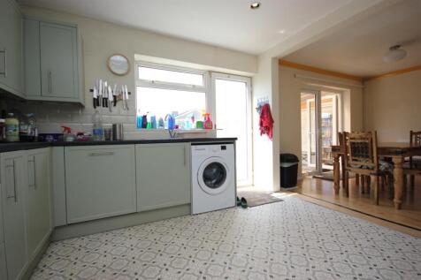 kitchen 2.JPG