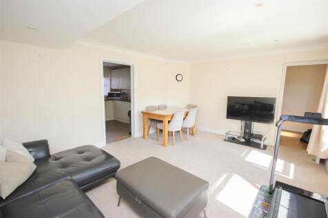 lounge 1..jpg