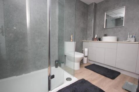 ensuite 1.JPG