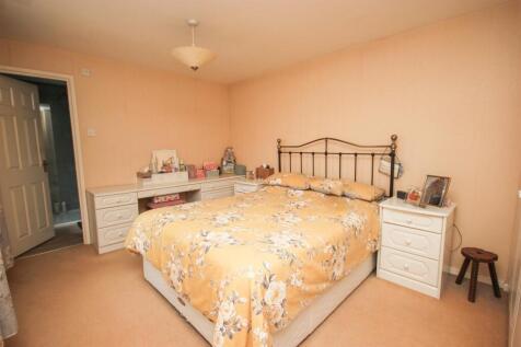 bed 1a.JPG