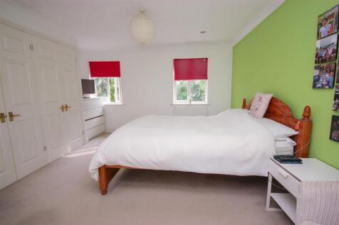 bed 1..jpg