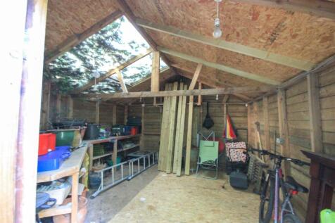 outside storage..jpg