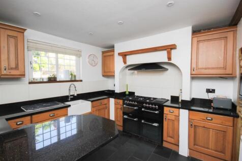 kitchen 1.JPG