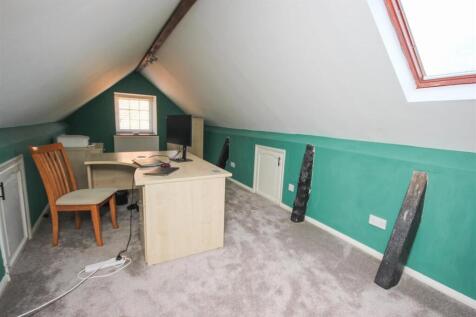 attic room 1.JPG
