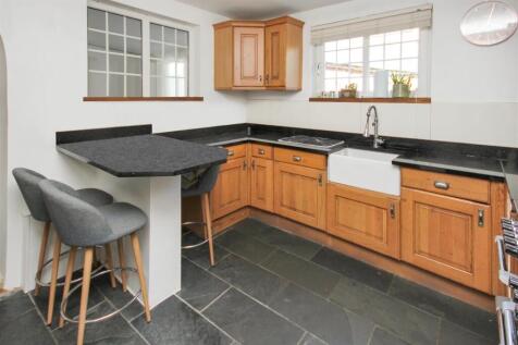 kitchen 2.JPG