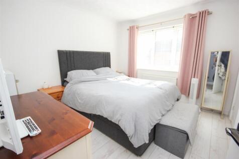 bed 1..jpg
