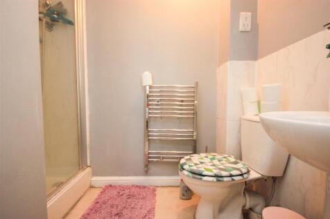 ensuite 2.jpg