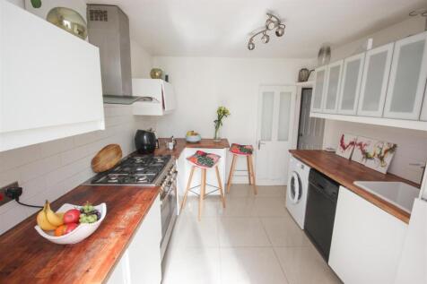 kitchen 2.JPG