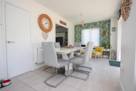 dining room.JPG