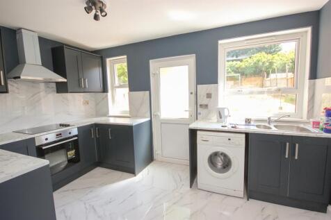 kitchen..jpg