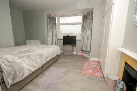 Master Bedroom.jpg