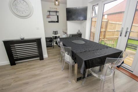 Dining Area.jpg