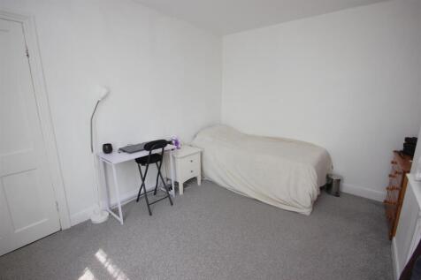 bed 2.JPG