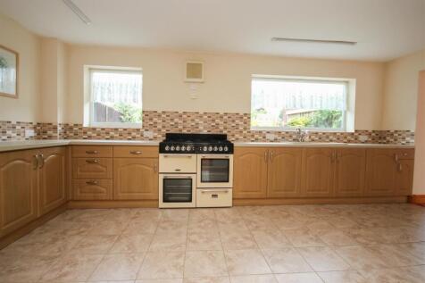 kitchen 1.JPG